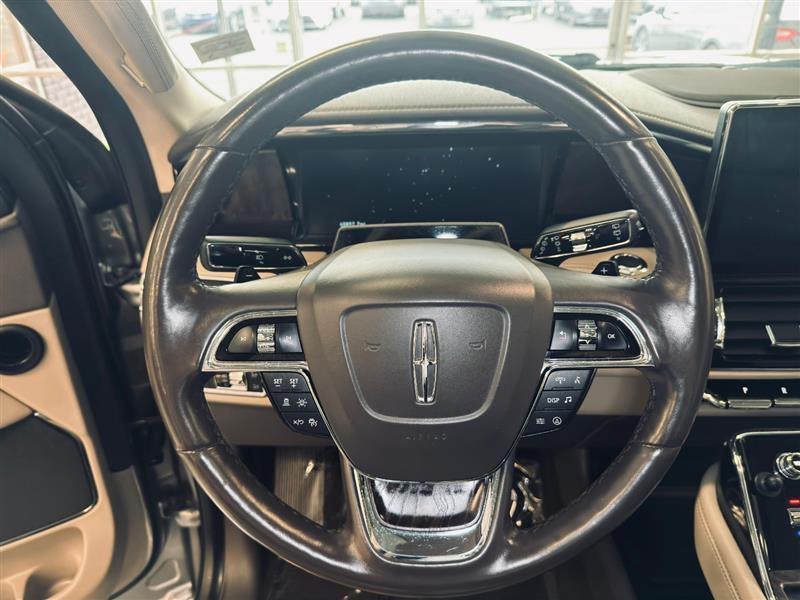 used 2024 Lincoln Navigator car, priced at $55,995