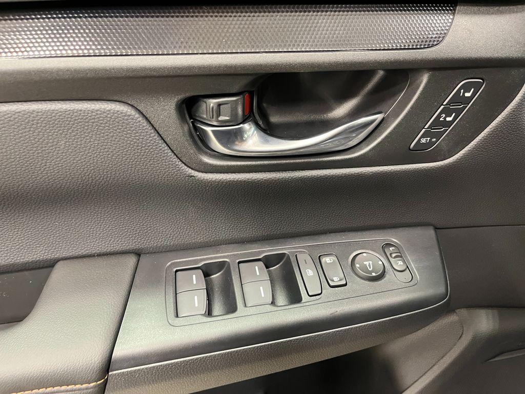 new 2026 Honda CR-V Hybrid car, priced at $40,016