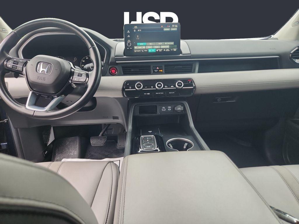 used 2023 Honda Pilot car, priced at $32,375