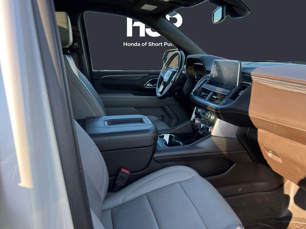 used 2022 GMC Yukon XL car, priced at $50,477