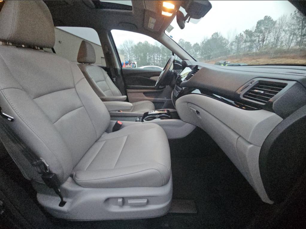 used 2022 Honda Pilot car, priced at $31,977