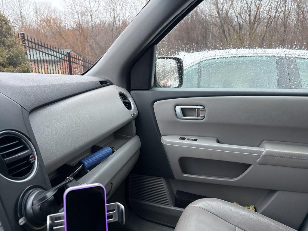 used 2014 Honda Pilot car, priced at $9,977