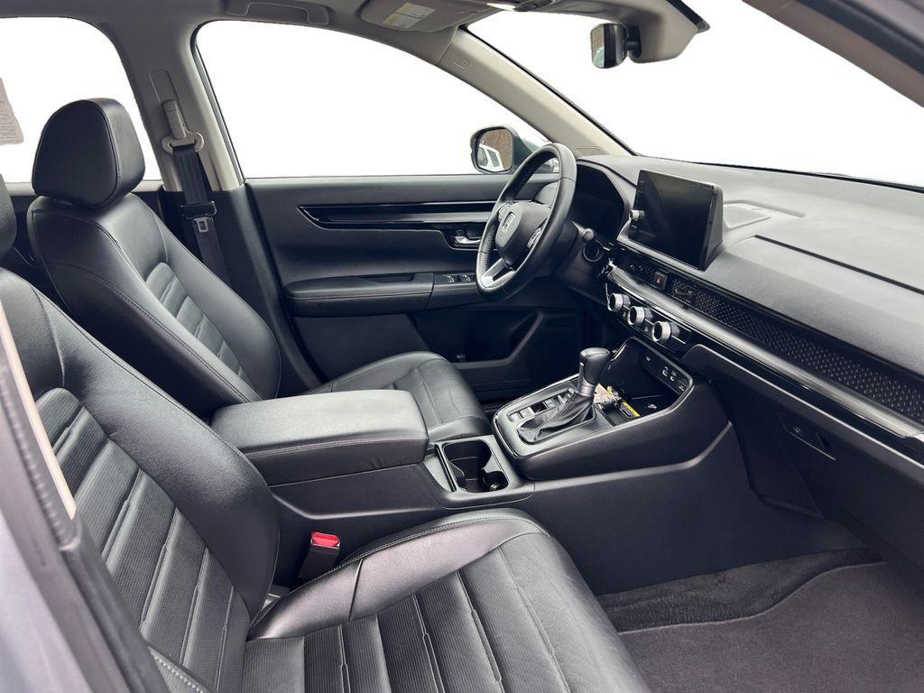 used 2025 Honda CR-V car, priced at $32,277