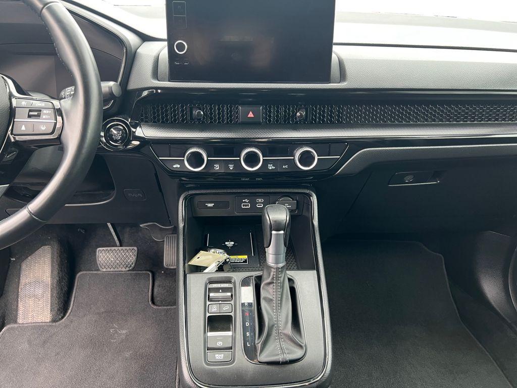 used 2025 Honda CR-V car, priced at $32,277