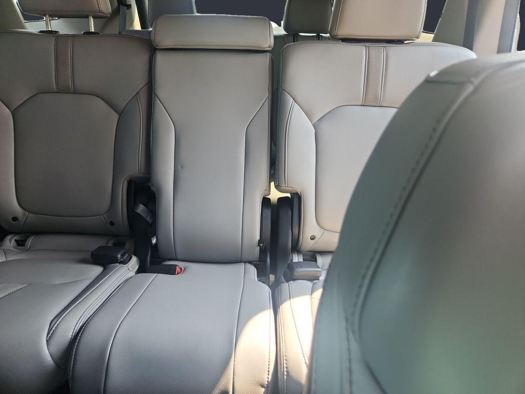 used 2025 Honda Pilot car, priced at $40,631