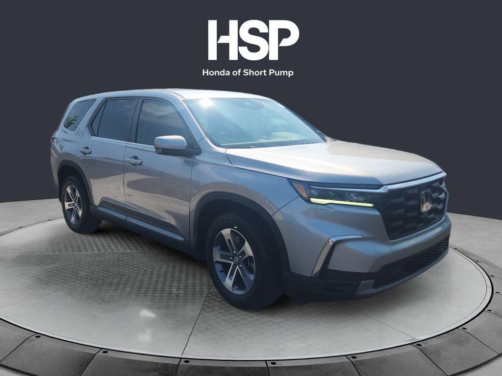 used 2025 Honda Pilot car, priced at $40,631
