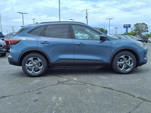 new 2025 Ford Escape car, priced at $33,414