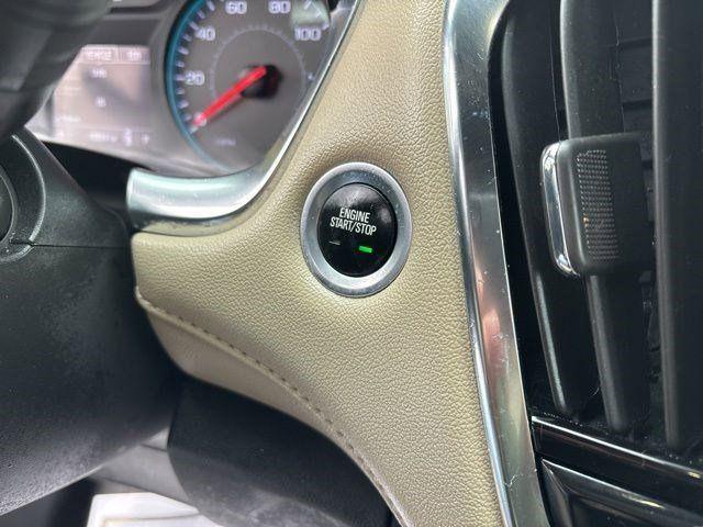 used 2023 Chevrolet Traverse car, priced at $25,386