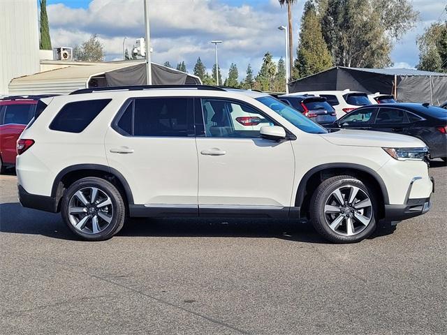 new 2025 Honda Pilot car, priced at $52,280