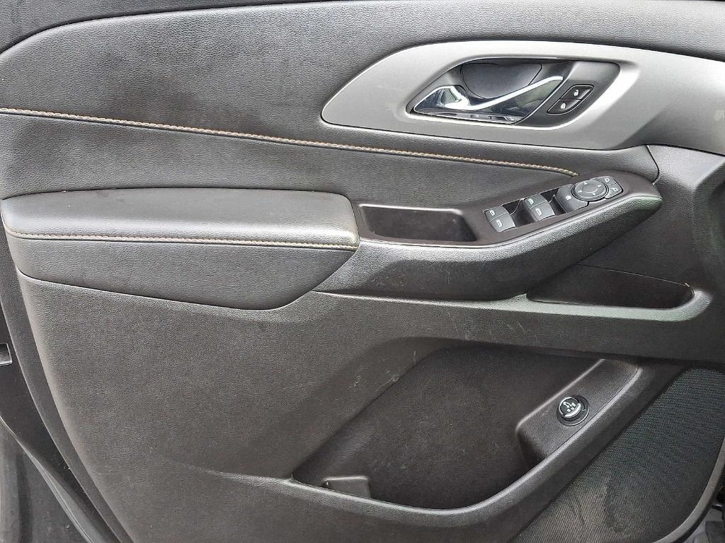 used 2020 Chevrolet Traverse car, priced at $24,312