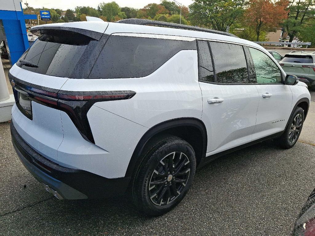 new 2026 Chevrolet Traverse car, priced at $43,490