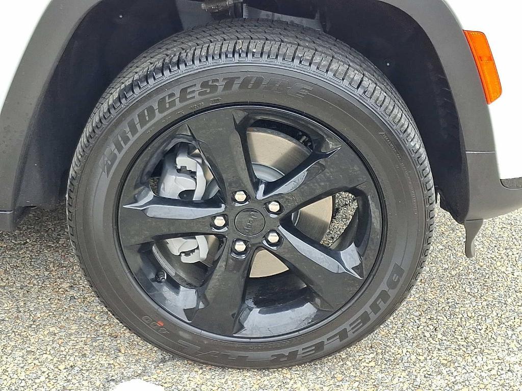 used 2025 Jeep Grand Cherokee L car, priced at $39,495