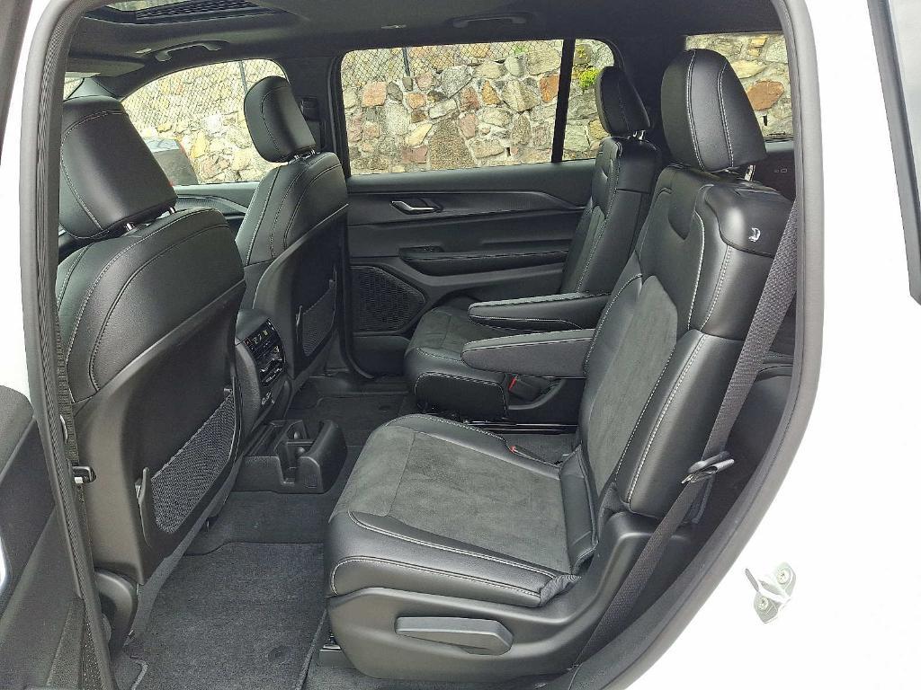 used 2025 Jeep Grand Cherokee L car, priced at $39,495