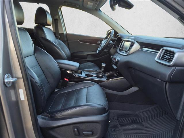 used 2019 Kia Sorento car, priced at $15,985