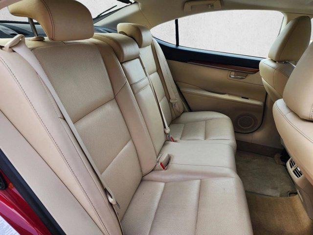 used 2015 Lexus ES 300h car, priced at $15,582
