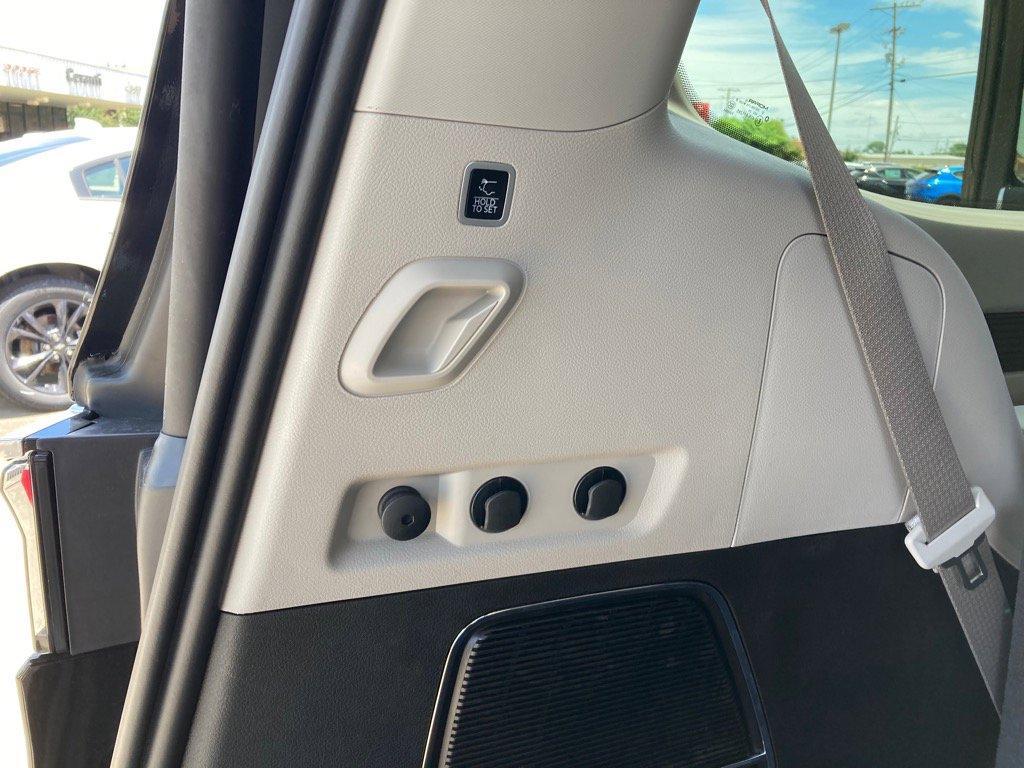 used 2024 Jeep Wagoneer car