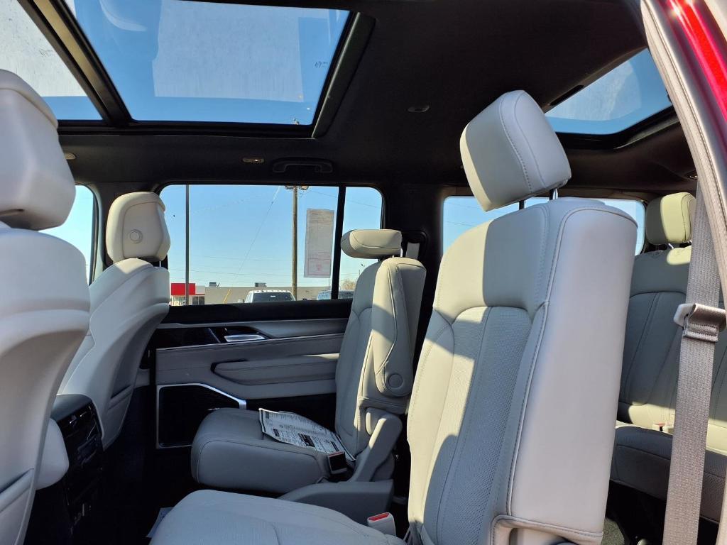 new 2025 Jeep Wagoneer car