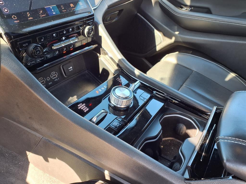 used 2023 Jeep Grand Cherokee car, priced at $39,900