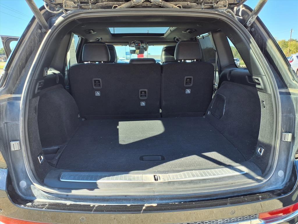 used 2023 Jeep Grand Cherokee car, priced at $39,900