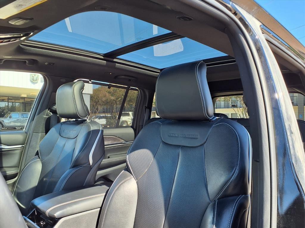 used 2023 Jeep Grand Cherokee car, priced at $39,900