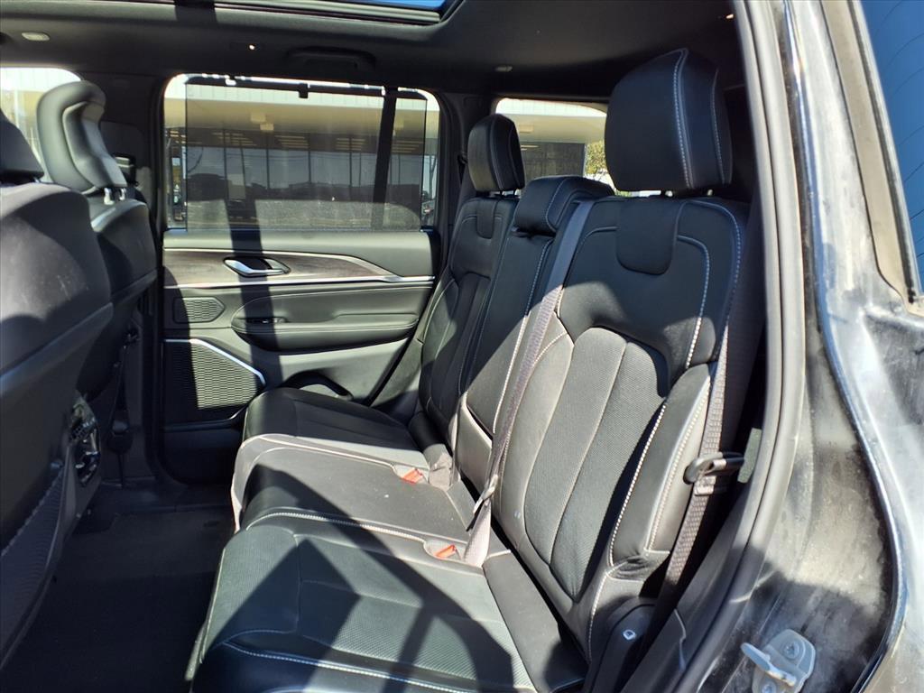 used 2023 Jeep Grand Cherokee car, priced at $39,900