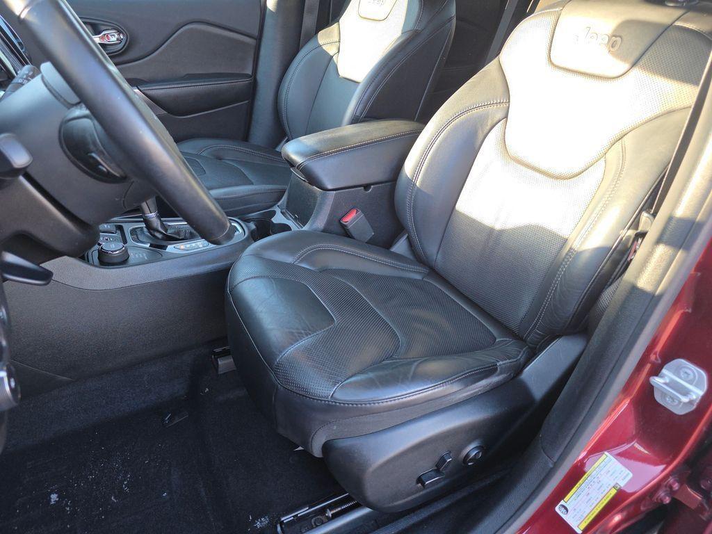 used 2019 Jeep Cherokee car, priced at $16,800