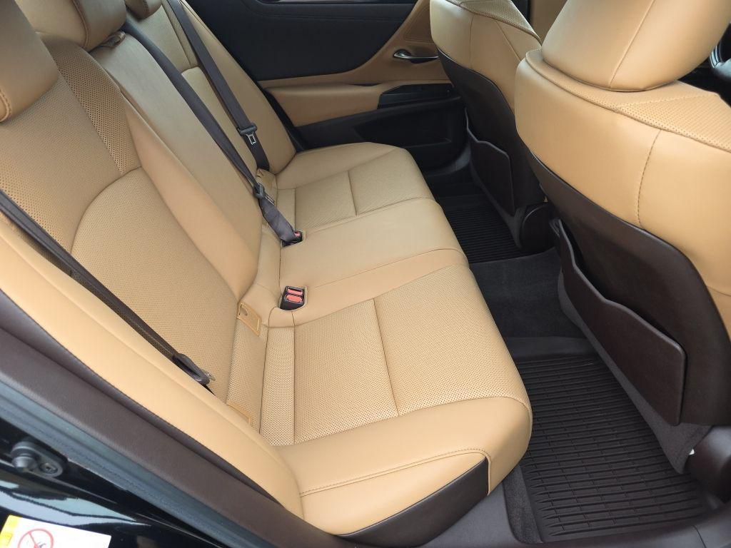 used 2019 Lexus ES 350 car, priced at $23,250