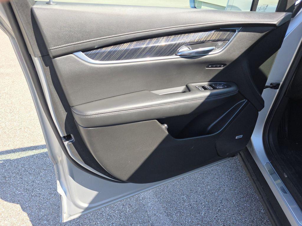 used 2020 Cadillac XT6 car, priced at $19,898