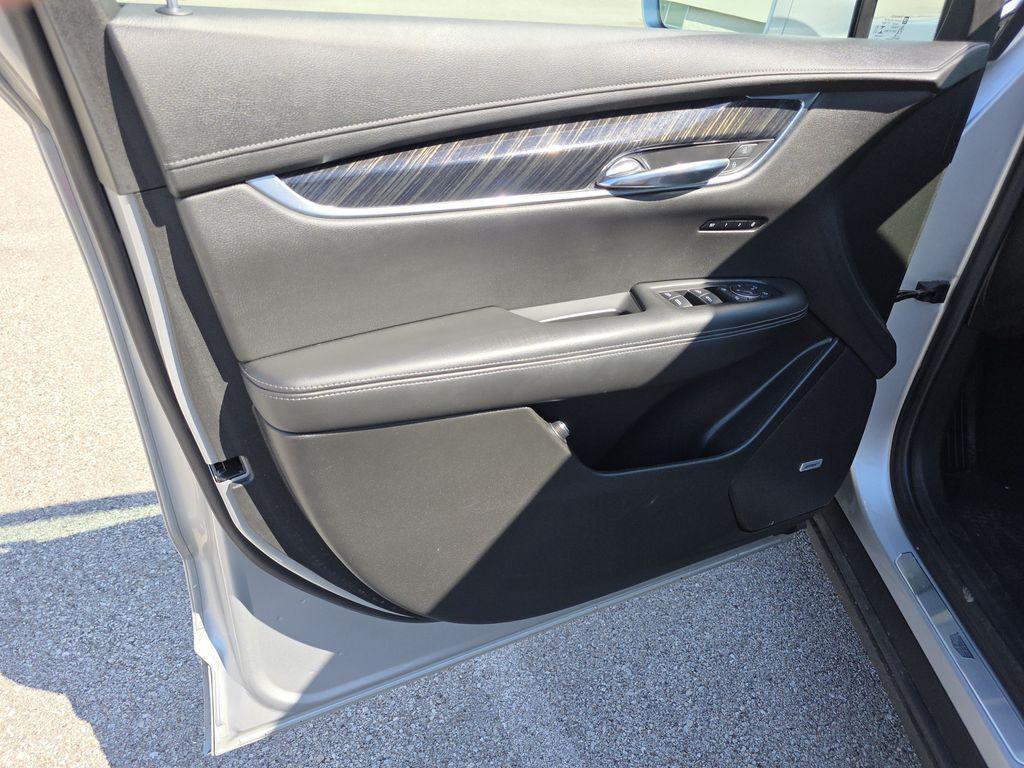 used 2020 Cadillac XT6 car, priced at $18,398