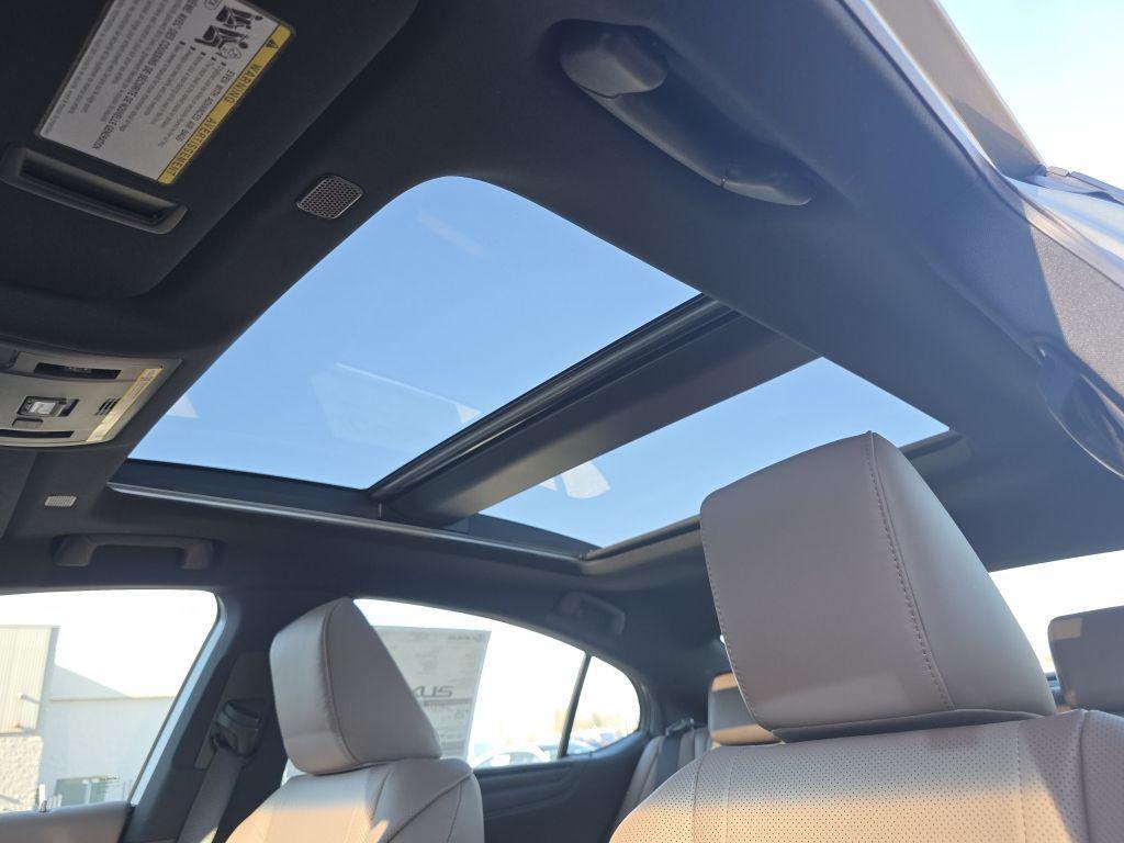 new 2025 Lexus ES 350 car, priced at $54,465