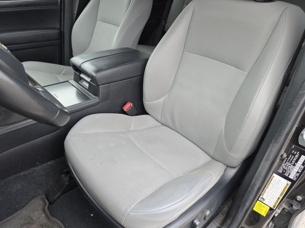 used 2023 Lexus GX 460 car, priced at $39,000