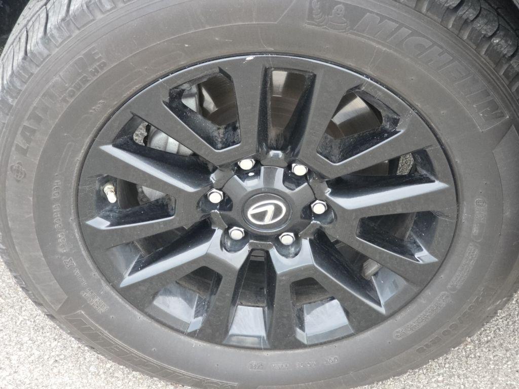 used 2023 Lexus GX 460 car, priced at $39,000