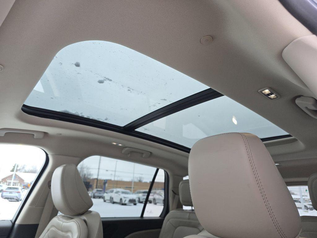 used 2023 Lincoln Aviator car, priced at $39,000