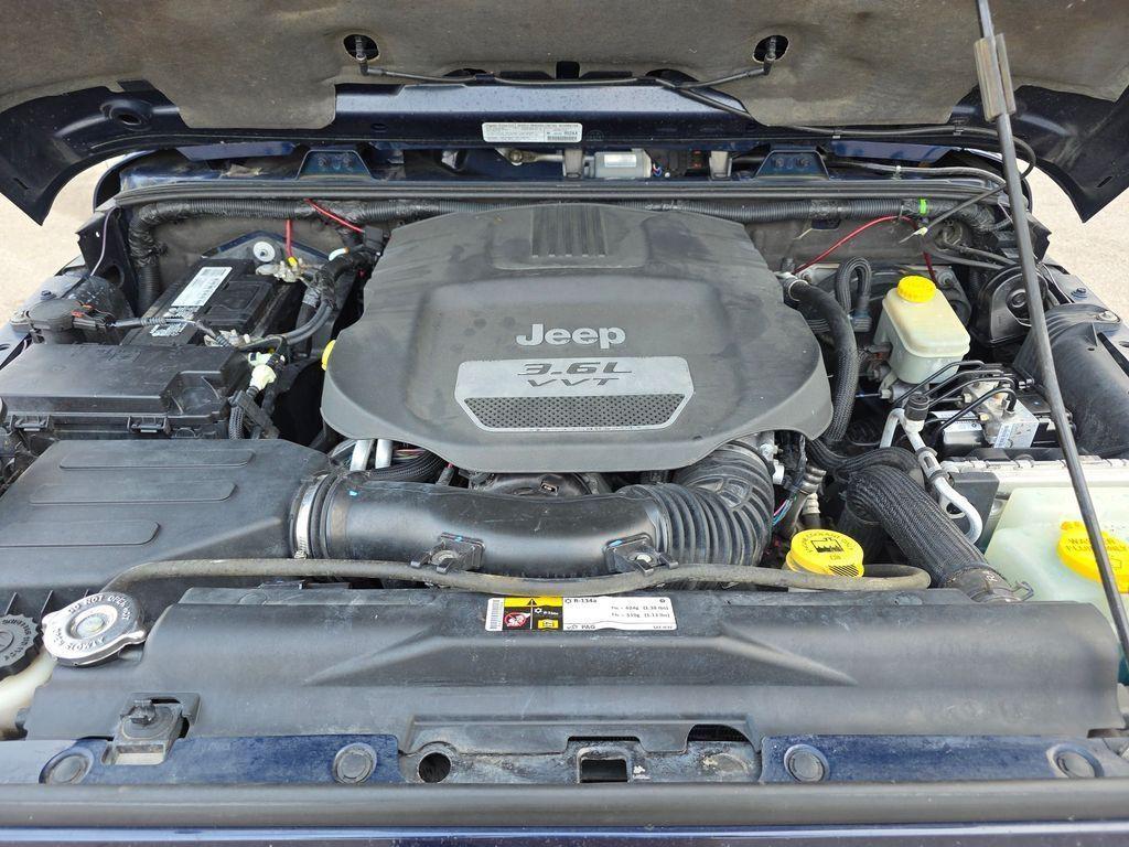 used 2013 Jeep Wrangler Unlimited car, priced at $11,700