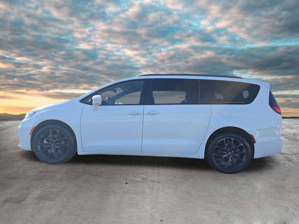 used 2022 Chrysler Pacifica car, priced at $21,600