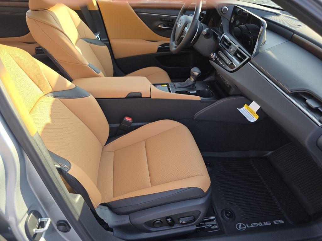 new 2025 Lexus ES 350 car, priced at $49,615