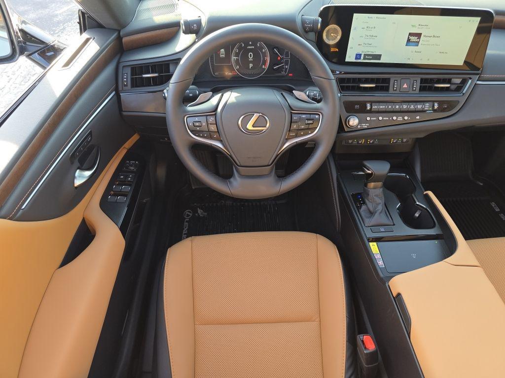 new 2025 Lexus ES 350 car, priced at $49,615