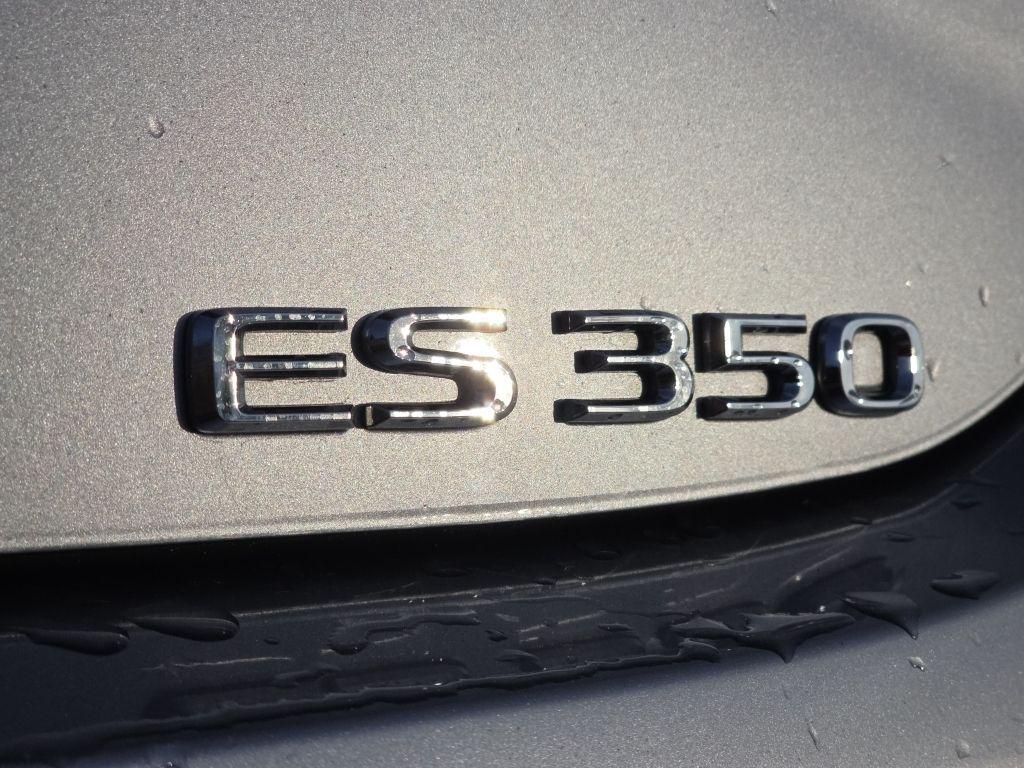 used 2025 Lexus ES 350 car, priced at $43,500