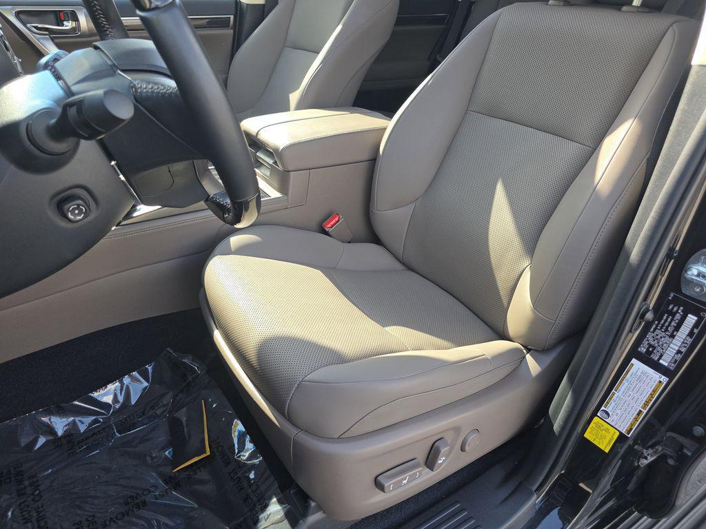 used 2023 Lexus GX 460 car, priced at $57,500