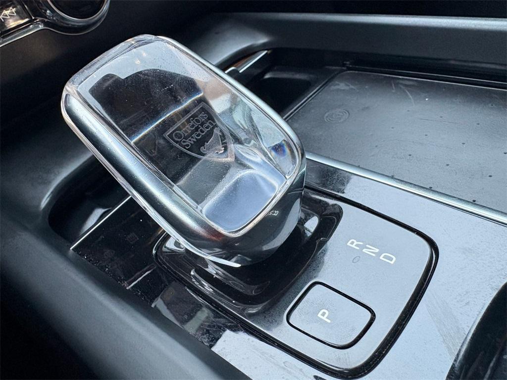 used 2022 Volvo XC60 car, priced at $20,956