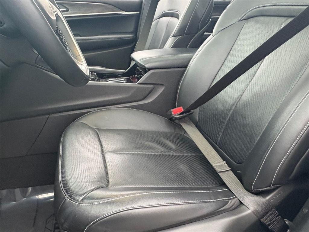 used 2022 Jeep Grand Cherokee L car, priced at $30,000