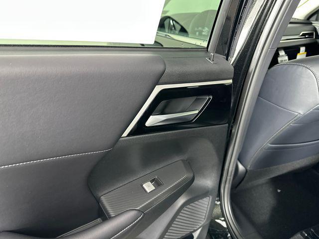 new 2025 Mitsubishi Outlander PHEV car, priced at $39,580