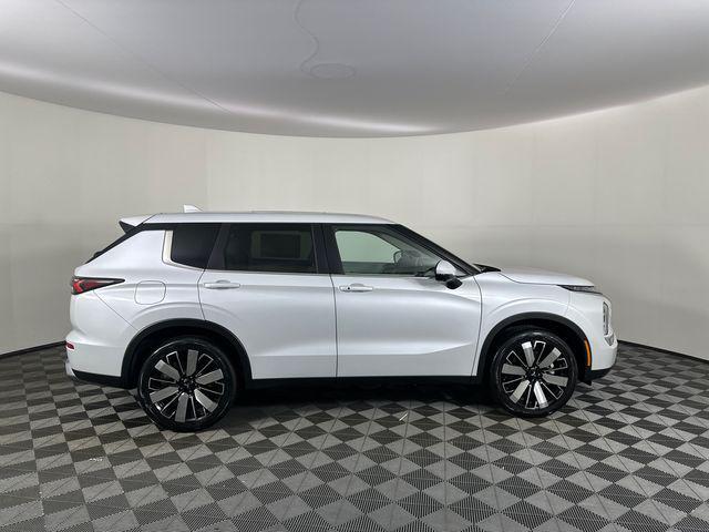 new 2026 Mitsubishi Outlander car, priced at $39,974