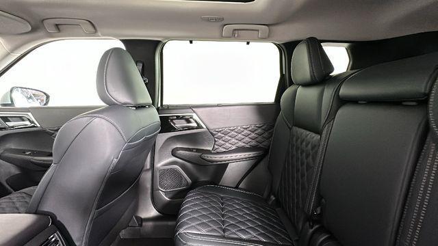 new 2025 Mitsubishi Outlander PHEV car, priced at $39,495