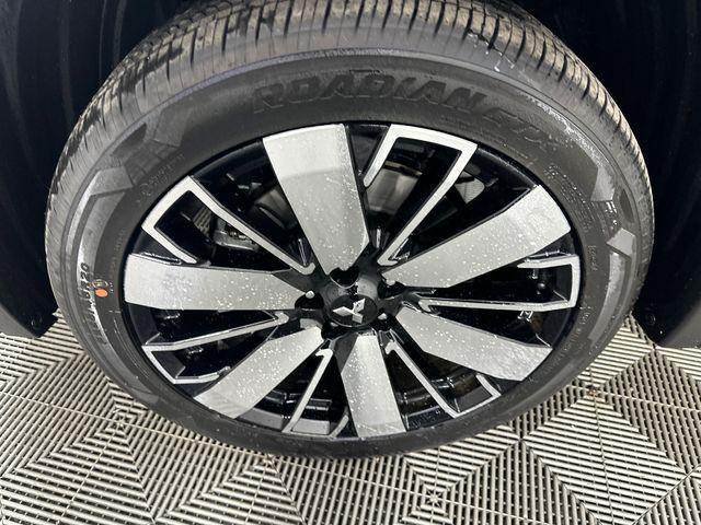 new 2026 Mitsubishi Outlander car, priced at $37,621