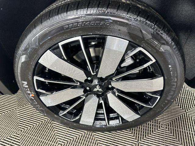 new 2026 Mitsubishi Outlander car, priced at $37,621