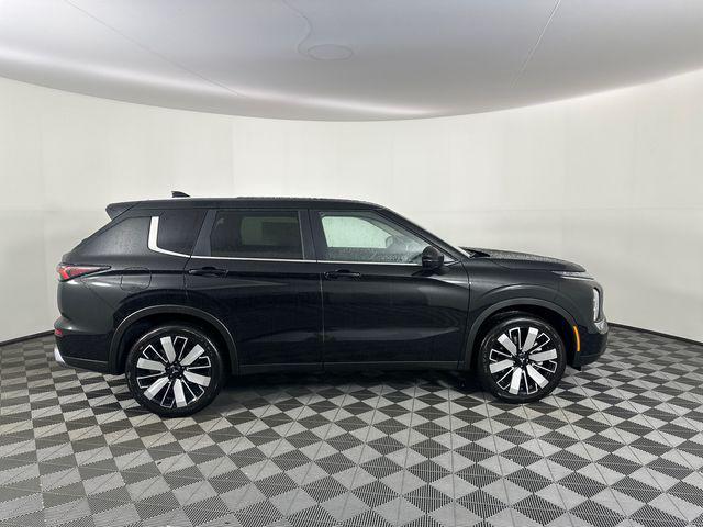new 2026 Mitsubishi Outlander car, priced at $38,705