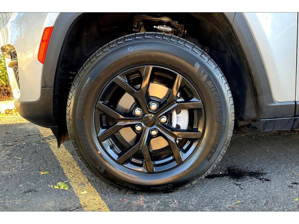 used 2024 Jeep Grand Cherokee car, priced at $34,995