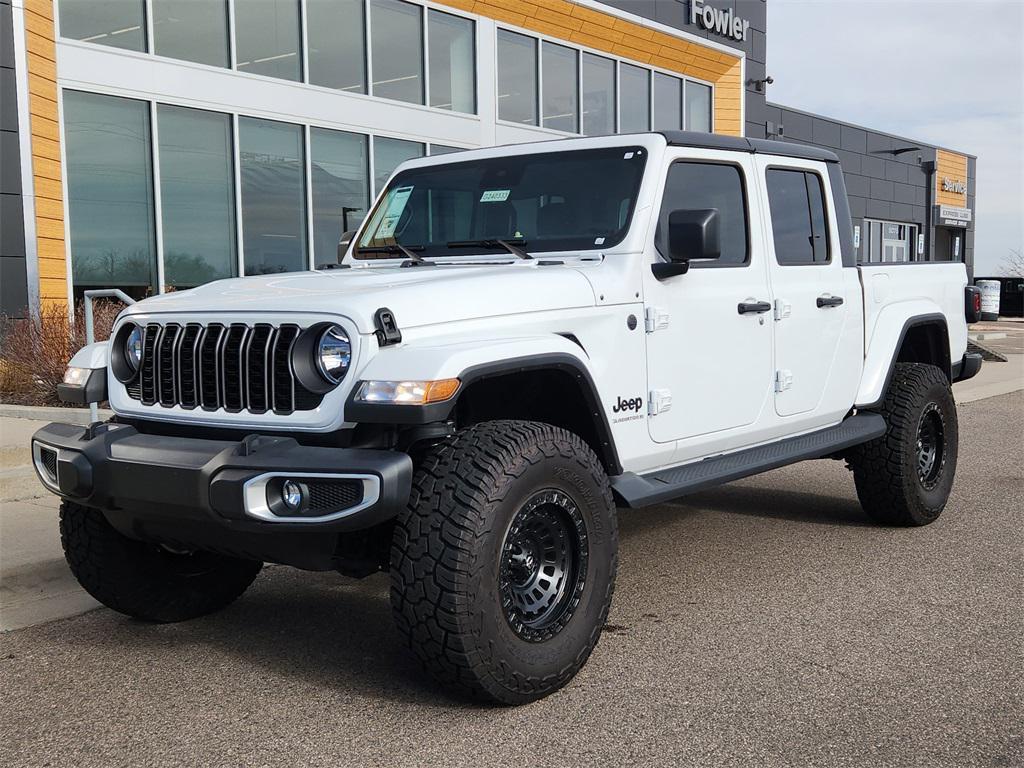 new 2024 Jeep Gladiator car, priced at $44,020