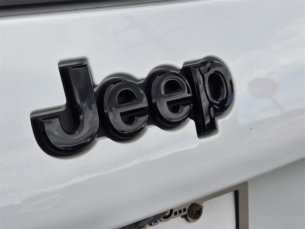 used 2022 Jeep Cherokee car, priced at $20,685